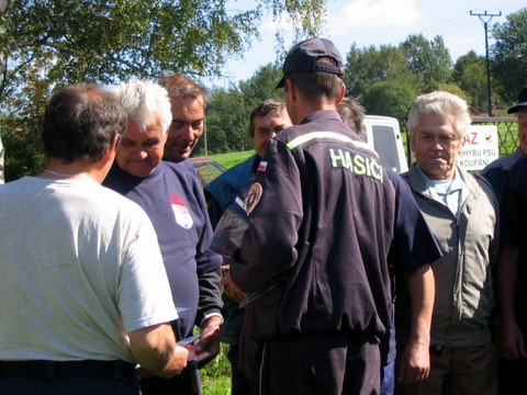 Hasiči 17.9. koupaliště 105.jpg